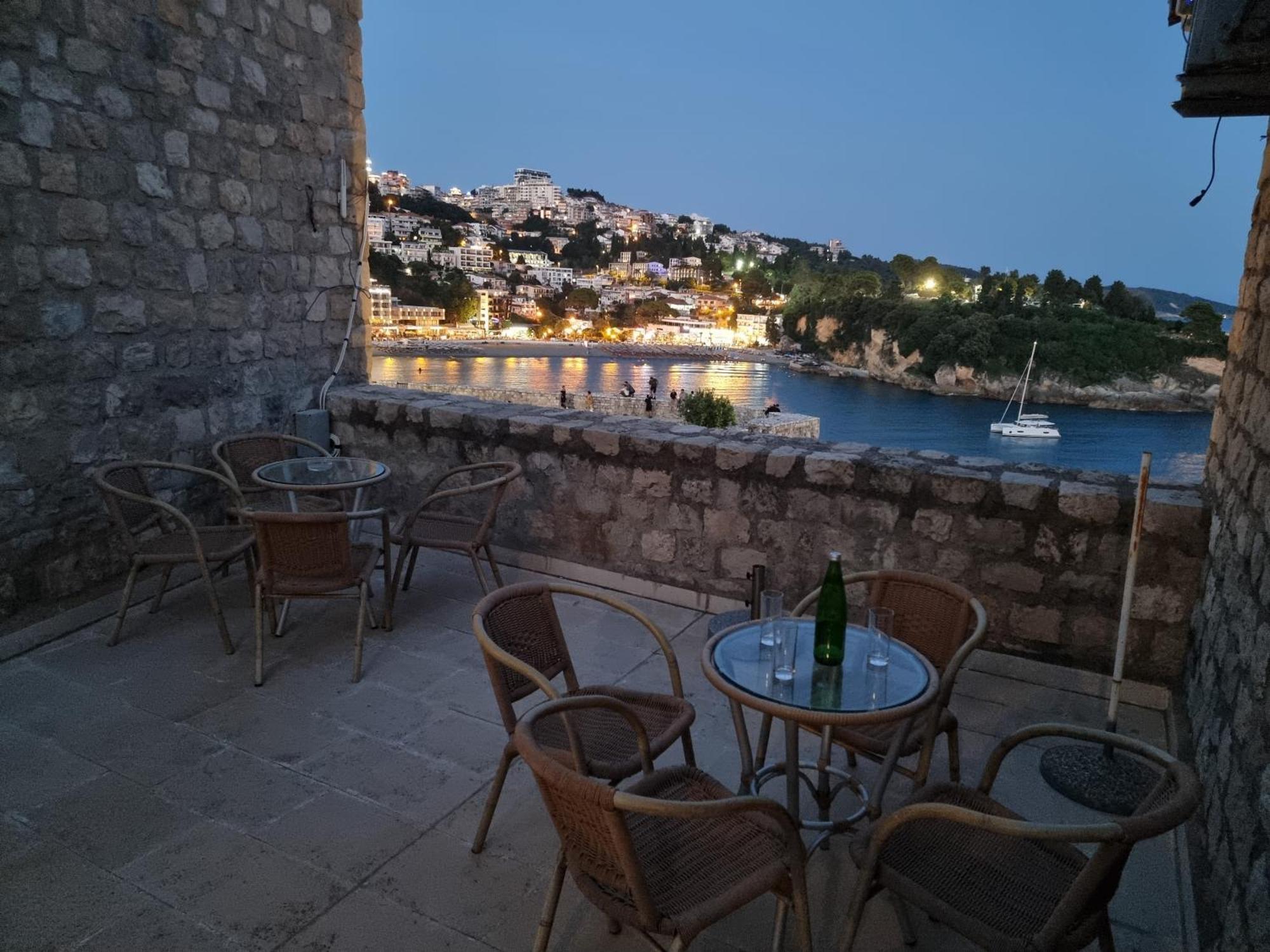 Kulla E Balshajve Hotel Ulcinj Exterior foto