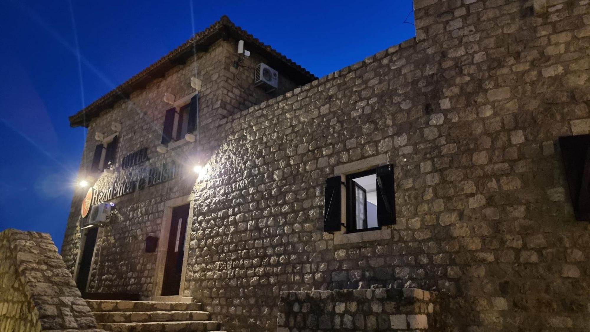 Kulla E Balshajve Hotel Ulcinj Exterior foto