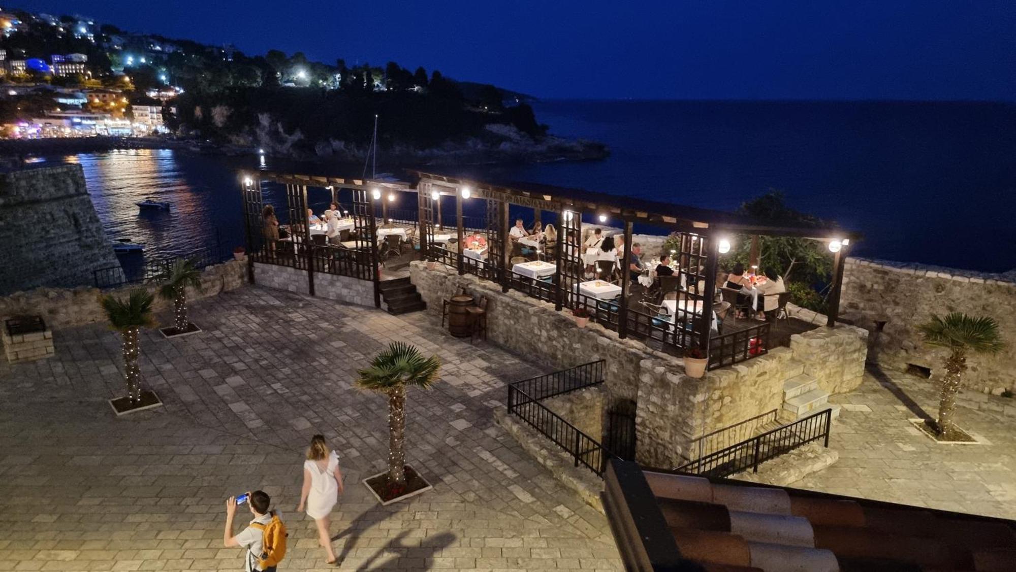 Kulla E Balshajve Hotel Ulcinj Exterior foto