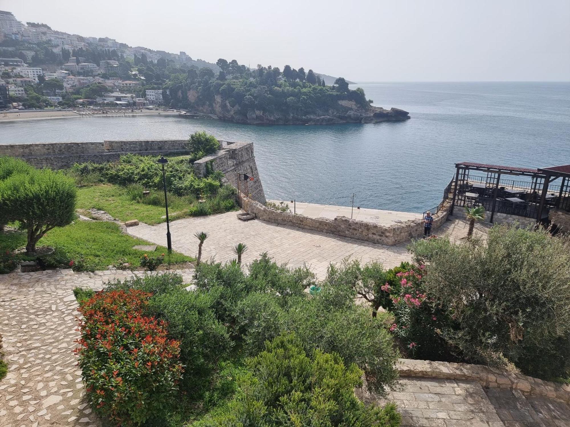 Kulla E Balshajve Hotel Ulcinj Exterior foto